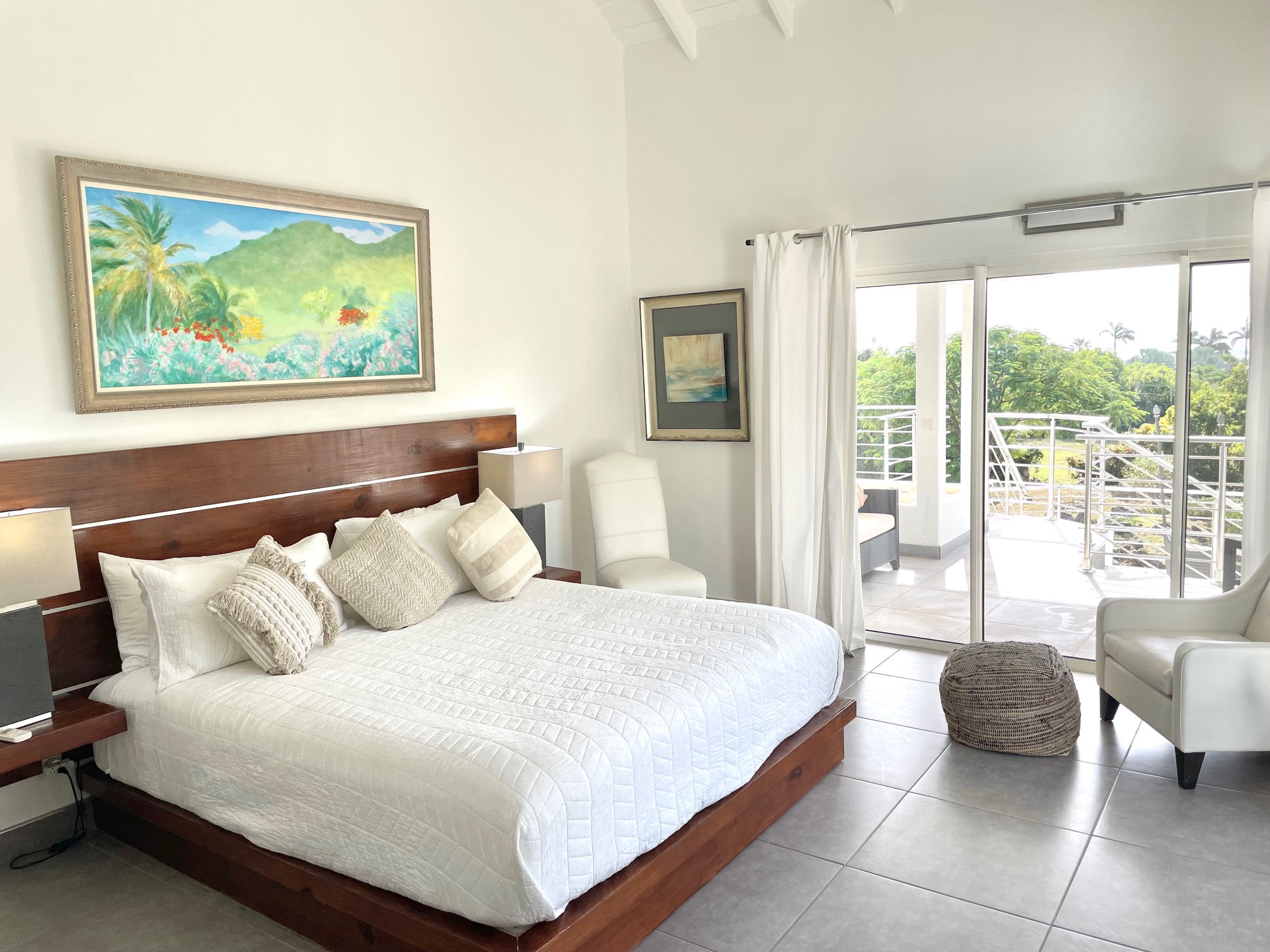 villa bedroom 1