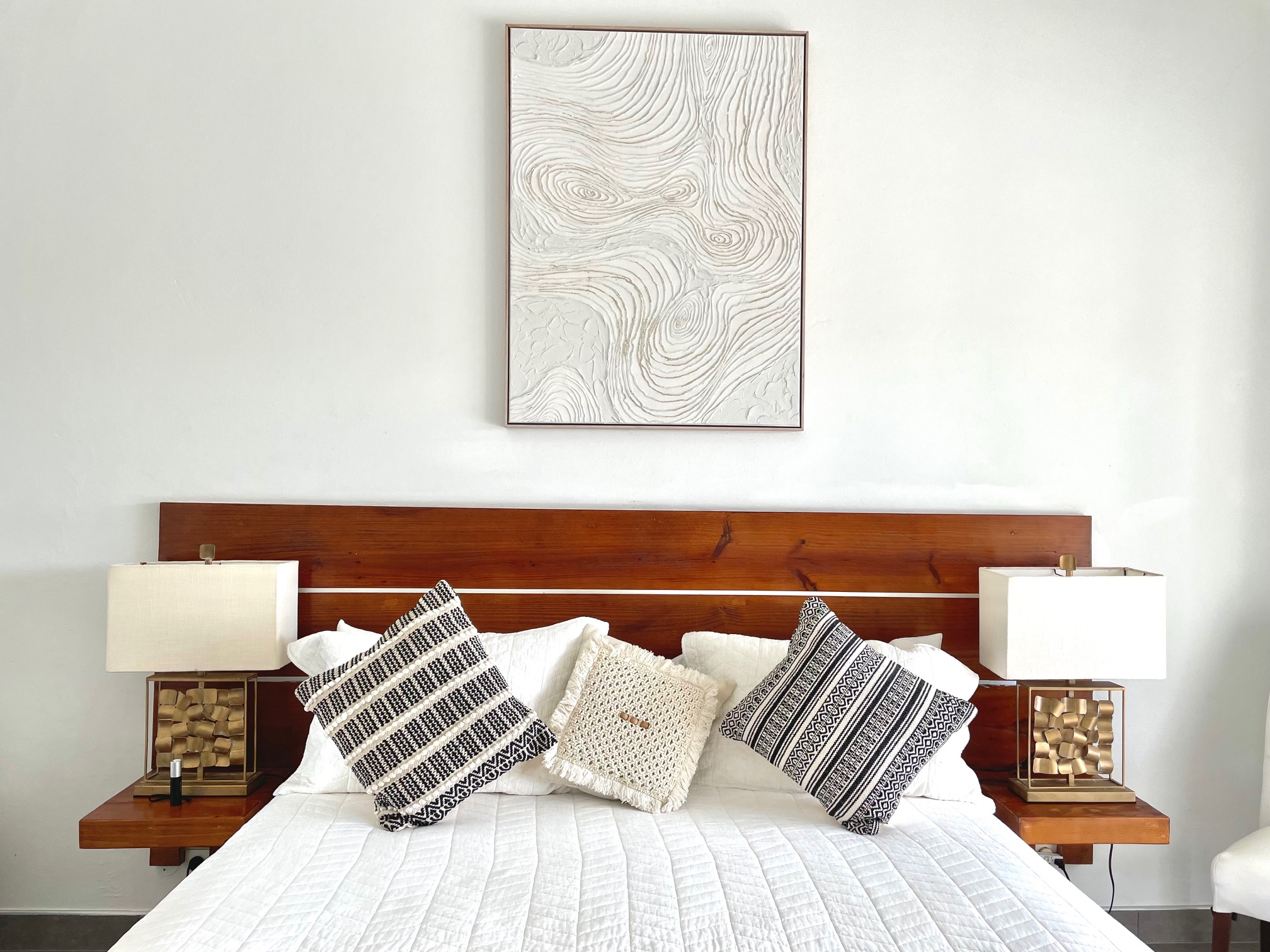 villa bedroom
